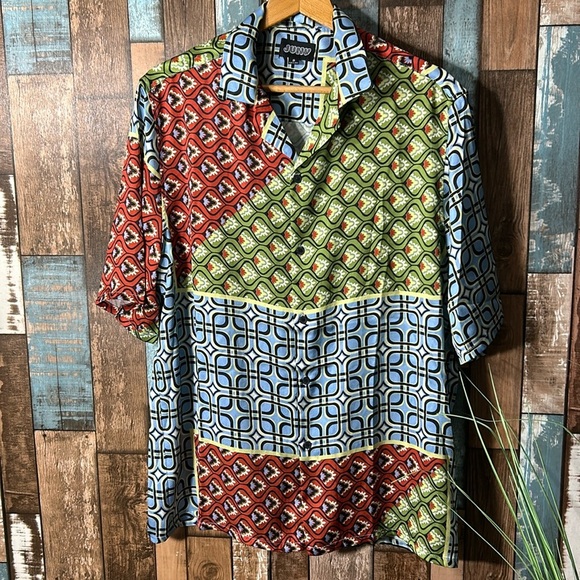Juny small patterned button down short sleeve shirt - Picture 1 of 12
